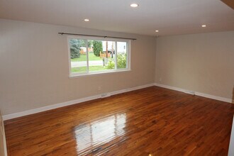 5160 Roseview Ave, Unit Unit1Lower in Buffalo, NY - Building Photo - Building Photo