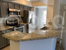 7950 E Starlight Way in Scottsdale, AZ - Building Photo