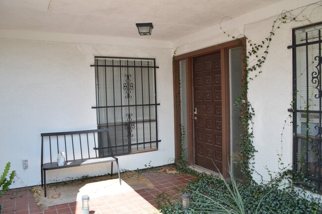 4508 Medinah Pl in Bellaire, TX - Building Photo - Building Photo