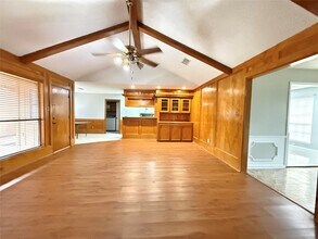 9002 Sabastian Dr in Houston, TX - Building Photo - Building Photo