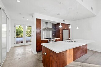 935 Custer Ave SE in Atlanta, GA - Building Photo - Building Photo