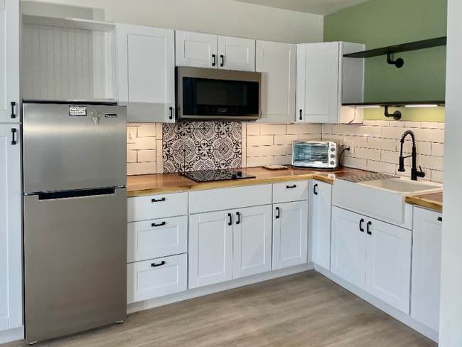 property at 224 Yorkshire Ln