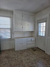 32 Brown St in Waltham, MA - Building Photo - Building Photo