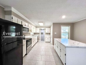 825 W South St in Hernando, MS - Building Photo - Building Photo