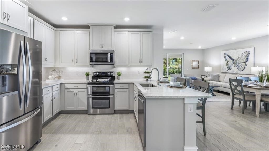 21877 Milan Villas Ln in Estero, FL - Foto de edificio