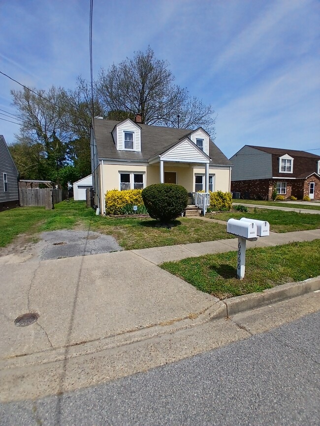 6666 Hudson Ave, Unit A