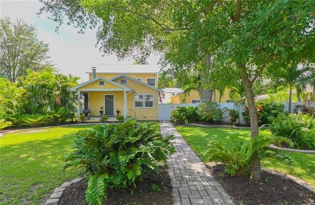 3035 Granville Ct N in St. Petersburg, FL - Building Photo - Building Photo