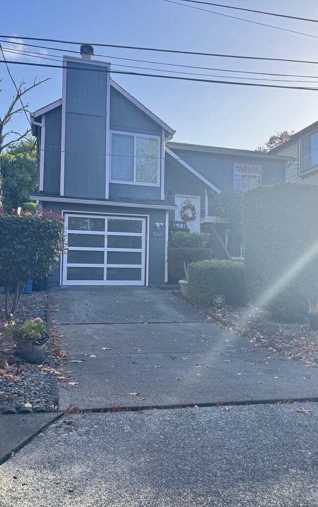 property at 932 22nd Ave S