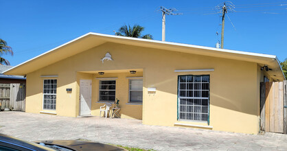 311 NW 57th St in Oakland Park, FL - Building Photo - Building Photo