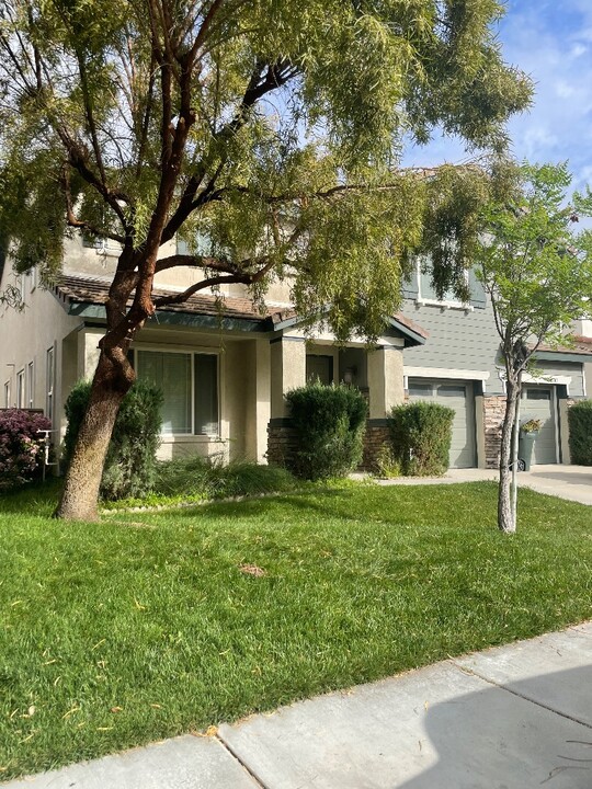 45703 Honeysuckle Ct in Temecula, CA - Building Photo