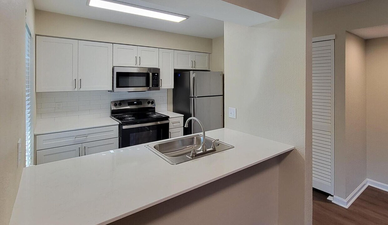 Casa De Fuentes in Overland Park, KS - Foto de edificio