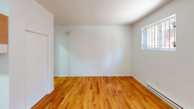 property at 918 Pine St