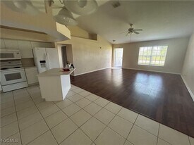 2805 NW 5th Pl in Cape Coral, FL - Building Photo