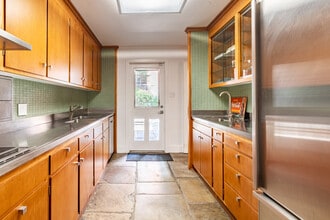 111 W Charlton St in Savannah, GA - Building Photo - Building Photo