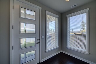 19303 38th Dr SE in Bothell, WA - Building Photo - Building Photo