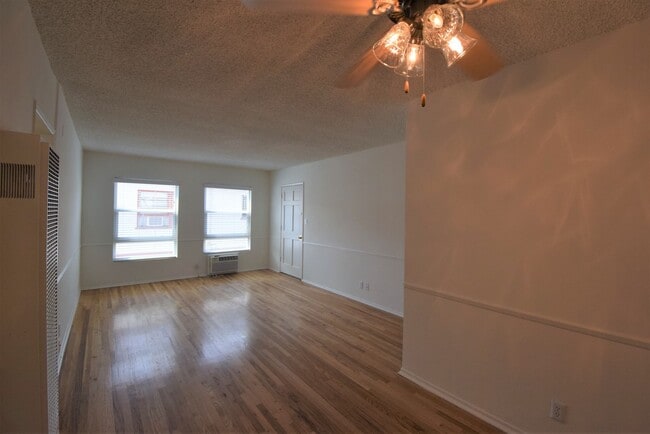 11948 Magnolia Blvd in Los Angeles, CA - Building Photo - Building Photo