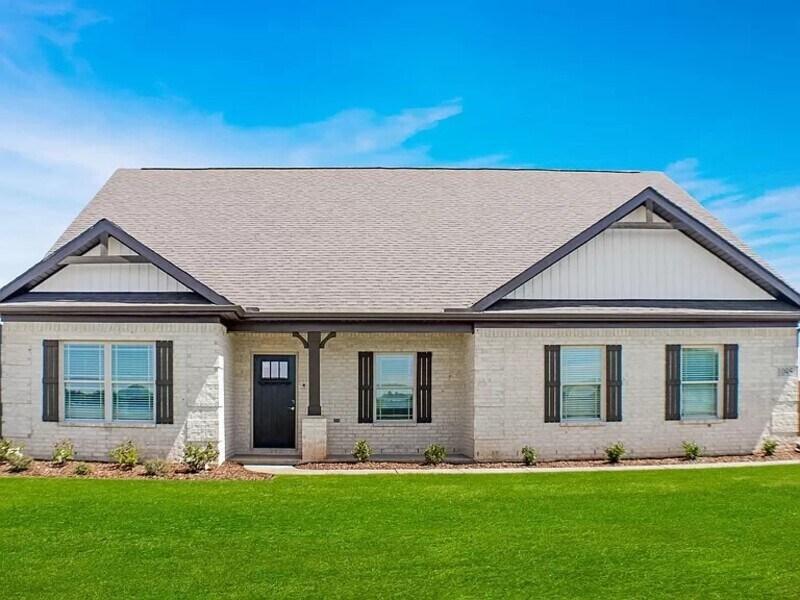 110 Barn Trail Way in Toney, AL - Building Photo