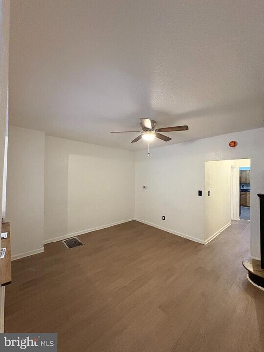 5504 Devon St in Philadelphia, PA - Building Photo