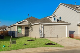 4522 Emma Way in San Antonio, TX - Building Photo - Building Photo