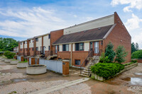 Towns at Holborn in Kitchener, ON - Building Photo - Building Photo