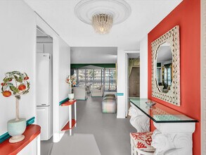 1537 E Hillsboro Blvd in Deerfield Beach, FL - Building Photo - Building Photo