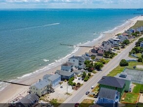 811 N 1st St in Hampton, VA - Foto de edificio - Building Photo