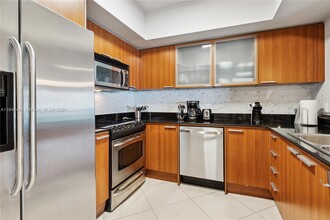 16699 Collins Ave, Unit 1904 in Sunny Isles Beach, FL - Building Photo - Building Photo