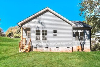 107 Roanoke St in Reidsville, NC - Building Photo - Building Photo