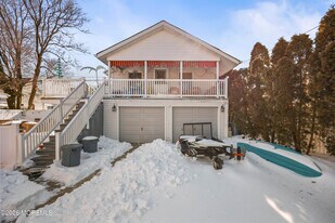 321 Park Pl Ave in Bradley Beach, NJ - Building Photo