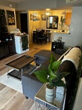 1385 W University Ave, Unit 284 in Flagstaff, AZ - Foto de edificio - Building Photo