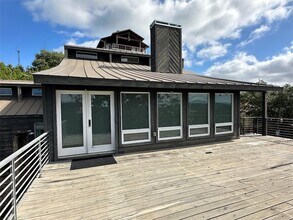 5206 Scenic View Dr in Austin, TX - Foto de edificio - Building Photo