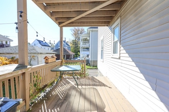 111 E Elm Ave, Unit 1 in Quincy, MA - Building Photo - Building Photo