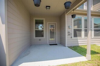 3415 Avondale Vw Dr in Houston, TX - Building Photo - Building Photo