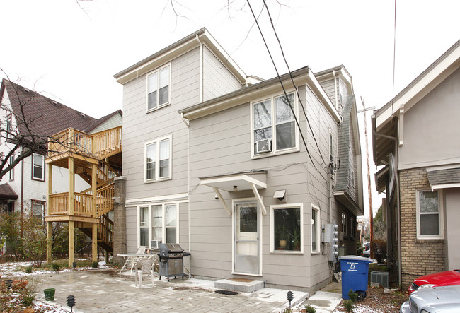 819 E University Ave in Ann Arbor, MI - Foto de edificio - Building Photo