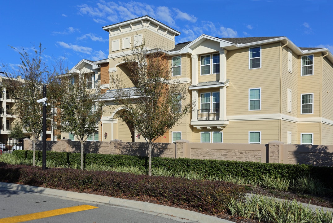 Garden Park Senior Living in Fern Park, FL - Building Photo