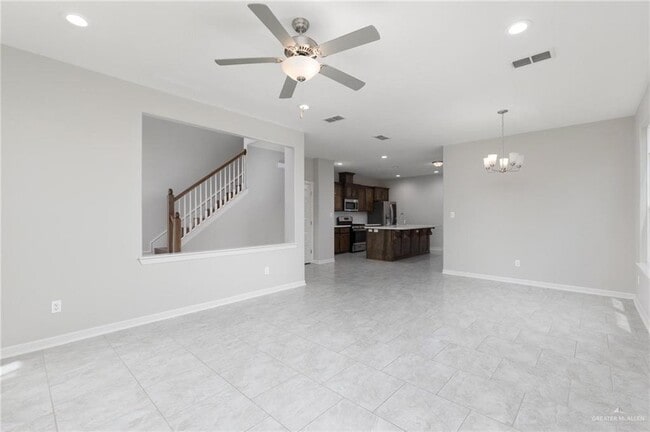 10211 N 14th St in McAllen, TX - Building Photo - Building Photo