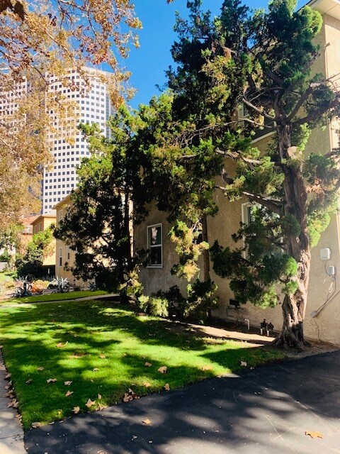 140 N Maple St in Burbank, CA - Building Photo - Building Photo