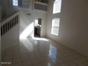 7481 Umbria Dr in El Paso, TX - Building Photo - Building Photo