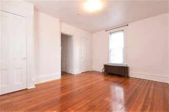 44 Booraem Ave in Jersey City, NJ - Building Photo - Building Photo