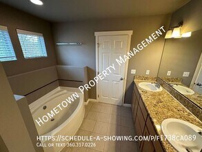 7011 Prism St SE in Lacey, WA - Building Photo - Building Photo