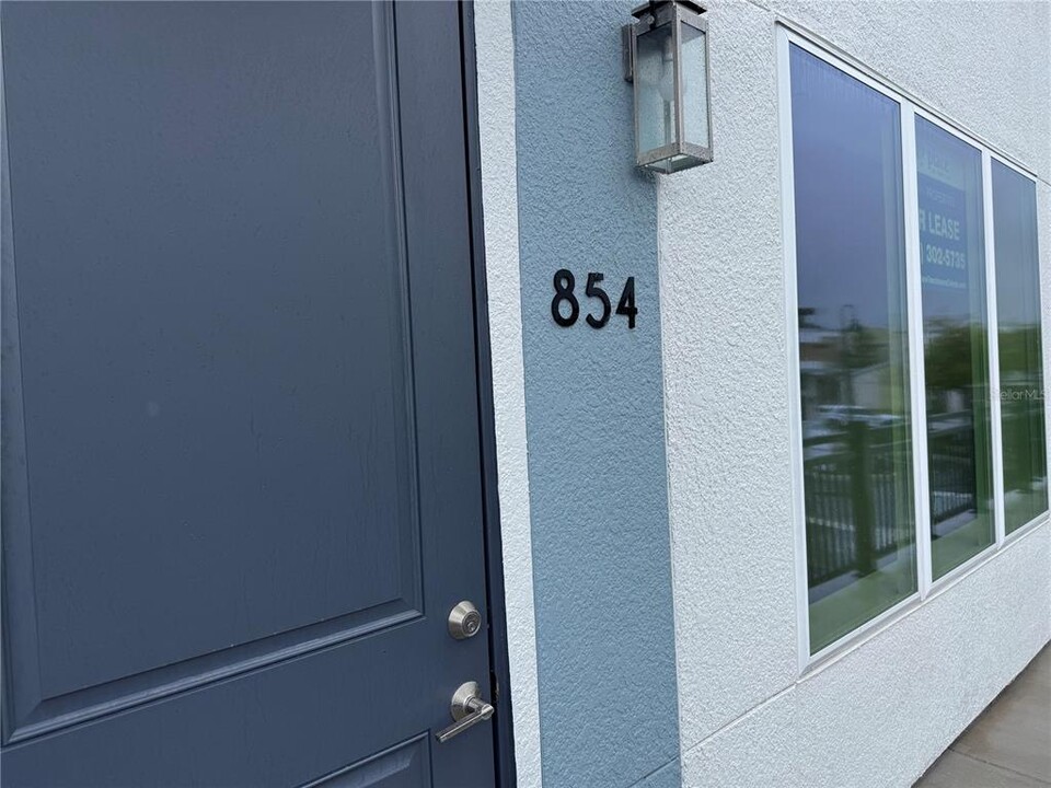 854 TETBURY Lp in Oviedo, FL - Building Photo