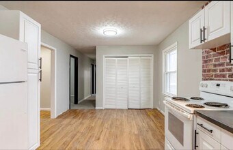 505 W Walnut St in Leitchfield, KY - Building Photo - Building Photo