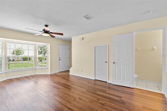 37308 Embassy Pk Ln in Dade City, FL - Building Photo - Building Photo