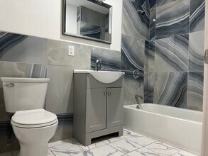 1545 Broadway, Unit 3 in Brooklyn, NY - Building Photo - Building Photo