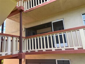 5300 Washington St in Hollywood, FL - Building Photo - Building Photo