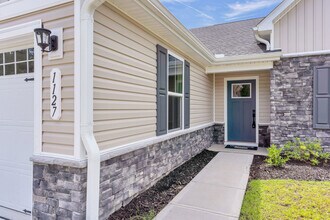 1127 Middle Crst Dr NE in Bolivia, NC - Building Photo - Building Photo