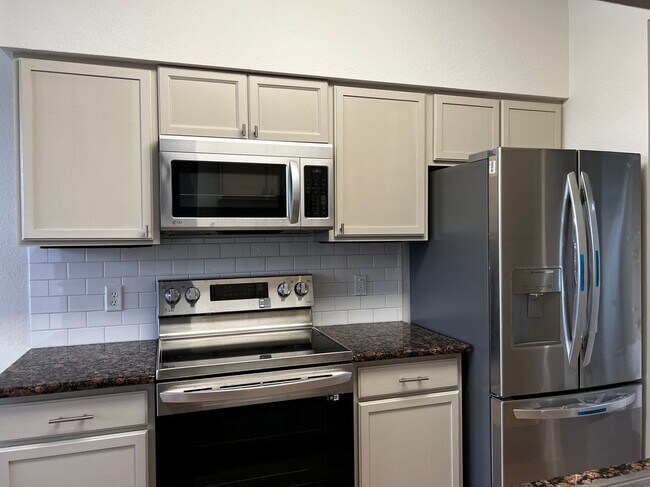 7925 Preserve Cir in Naples, FL - Building Photo - Building Photo