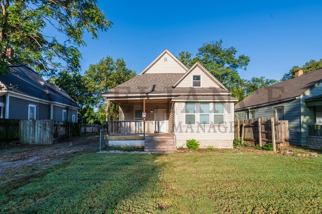 property at 1329 N Wellington Pl