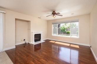 11854 Cobble Brook Dr in Rancho Cordova, CA - Building Photo - Building Photo