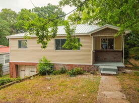 1616 28th St SW in Birmingham, AL - Building Photo